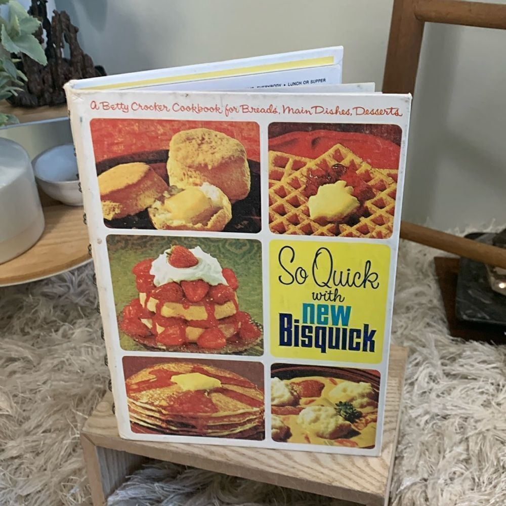 Vintage 1967 General Mills Betty
Crocker So Quick With New
Bisquick Recipe Book